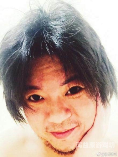 亚洲国内自拍愉拍现象解析，中文字幕背后的文化与社会影响