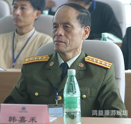 CF大校，从军事教育到现代媒体，他的传奇之路